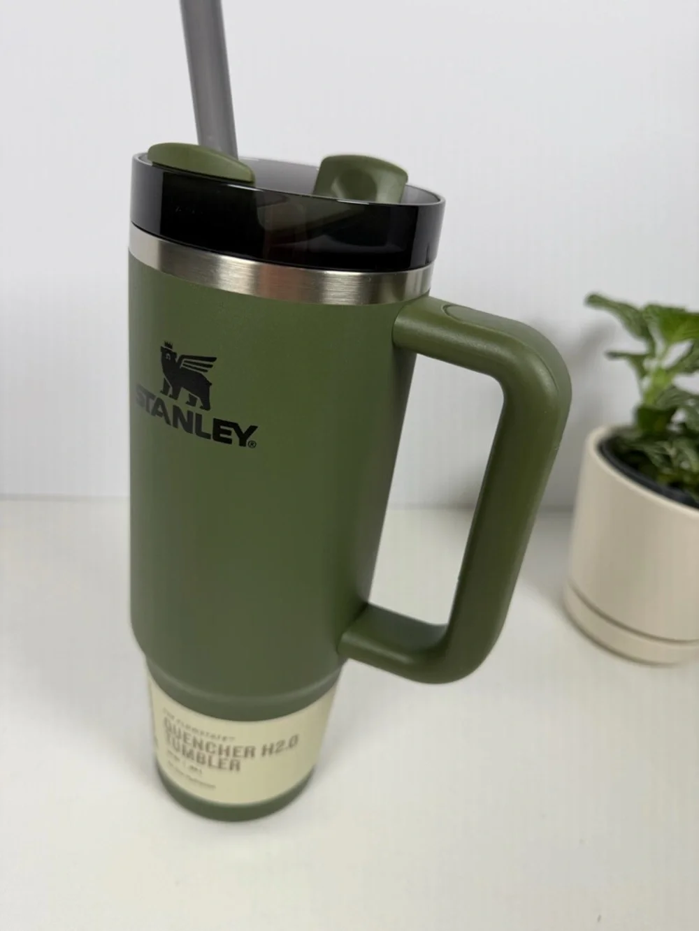 Stanley Olive Green Insulated Travel Mug with Handle - Picture 6 of 12
